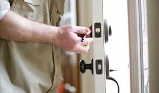 City Locksmith Store Norwalk, CT 203-893-4230 - 9-Locks-Change